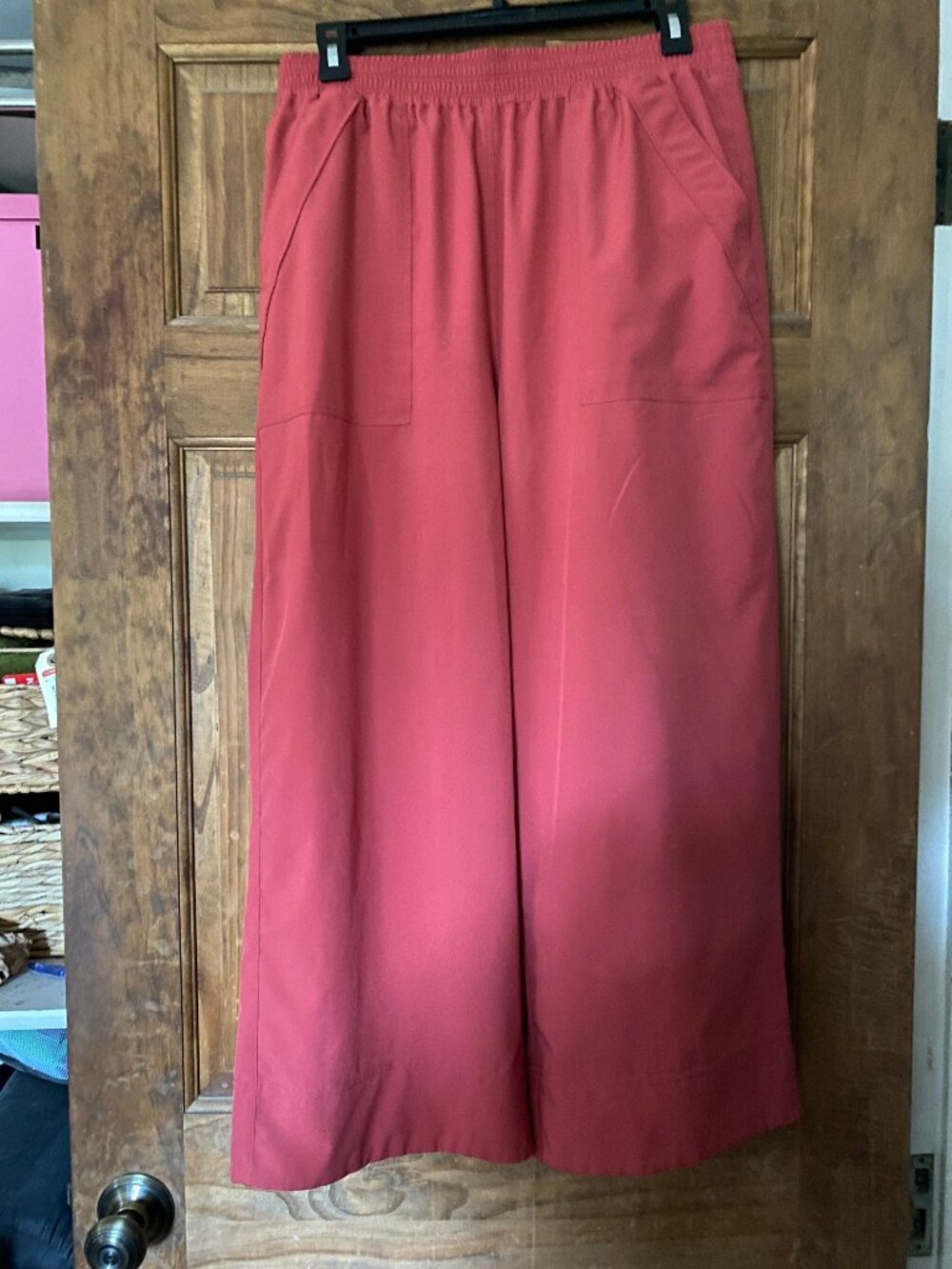 Old Navy stretch tech wide leg crop pant